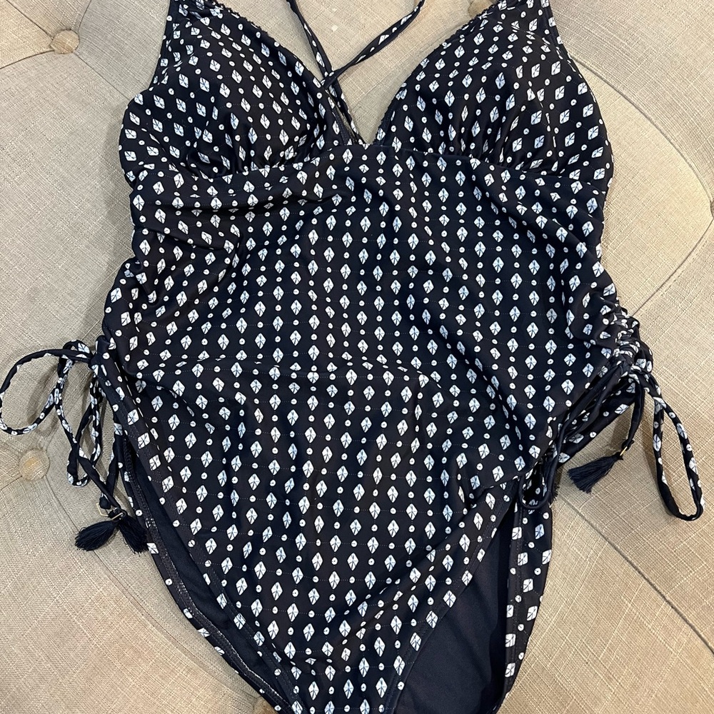Jessica Simpson Navy and White One Piece Swimsuit
